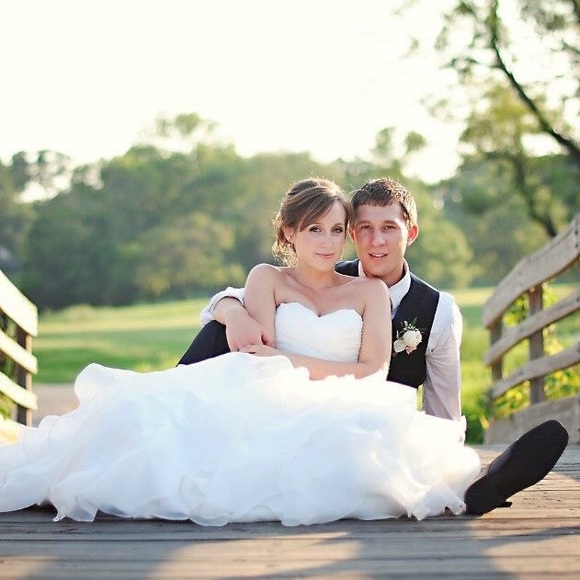 Meet your Posher, Rachel - Picture 3 of 3