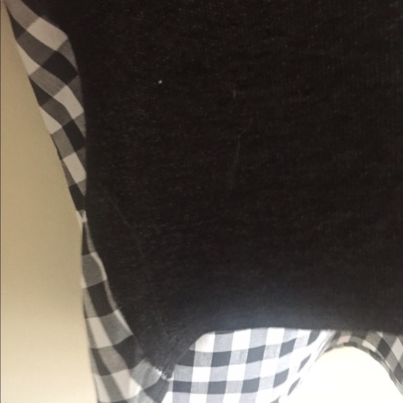 Long sleeve top with plaid details - Picture 2 of 3