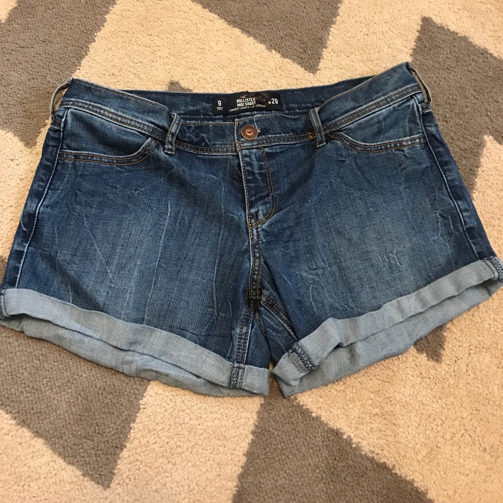 Hollister Midi Shorts