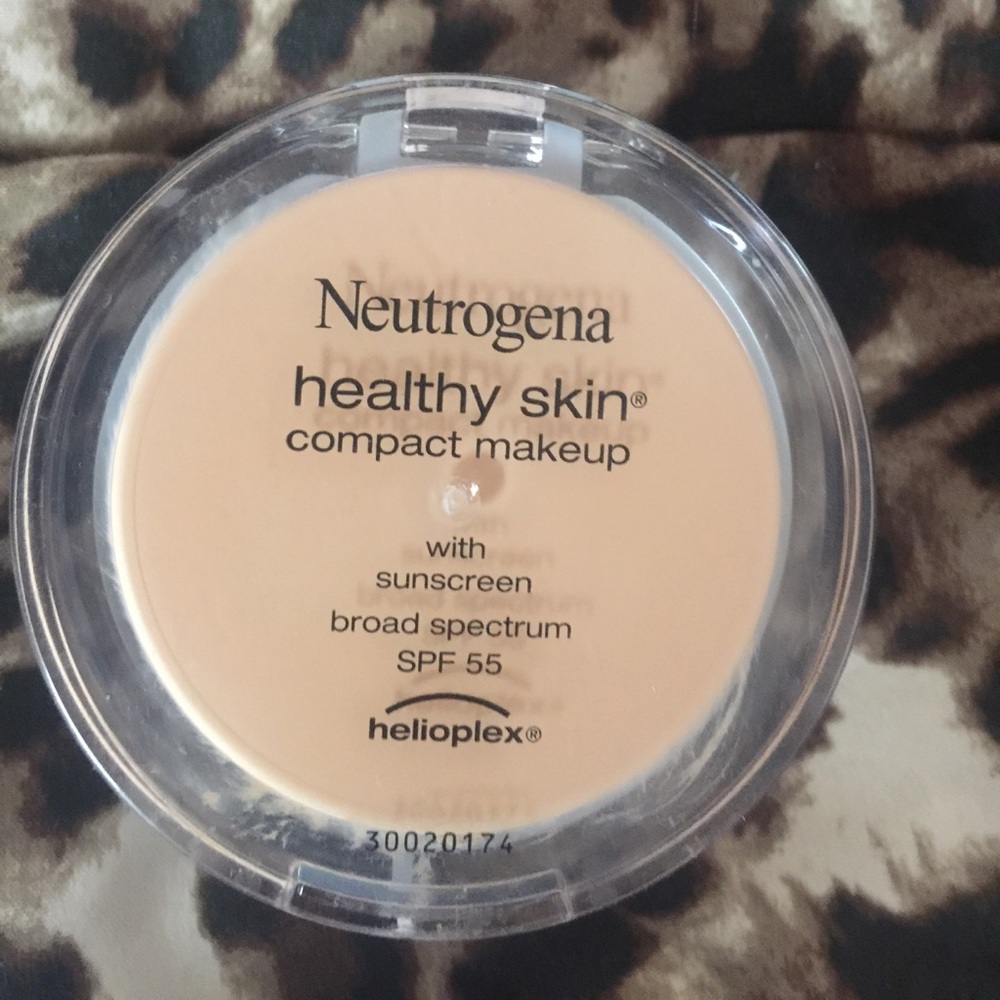 Makeup Bundle ๐๐ - Picture 3 of 6