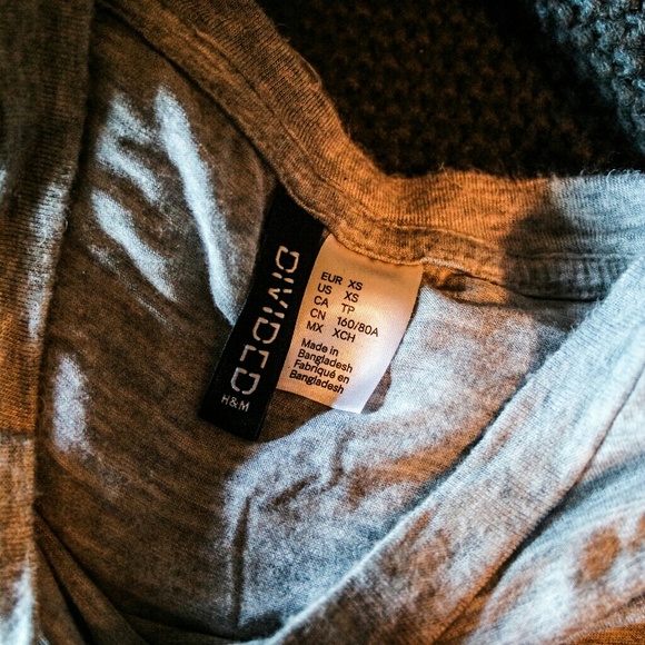 Gray Graphic Crop Tee - Picture 3 of 3