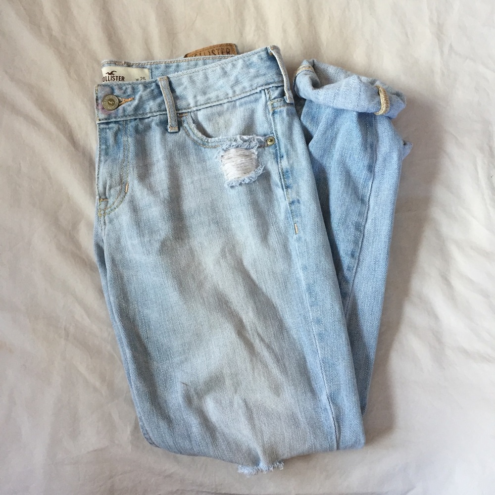 HOLLISTER boyfriend jeans