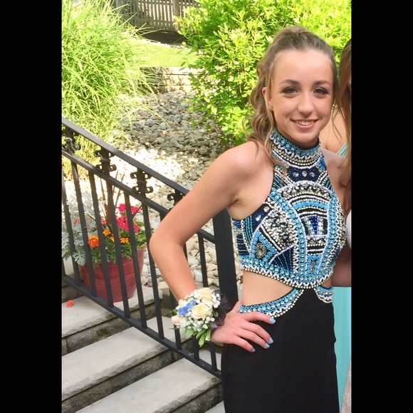 Evening dress - Picture 1 of 3