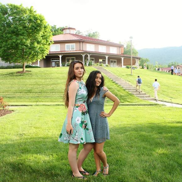 Meet your Posher, Veronica - Picture 1 of 1