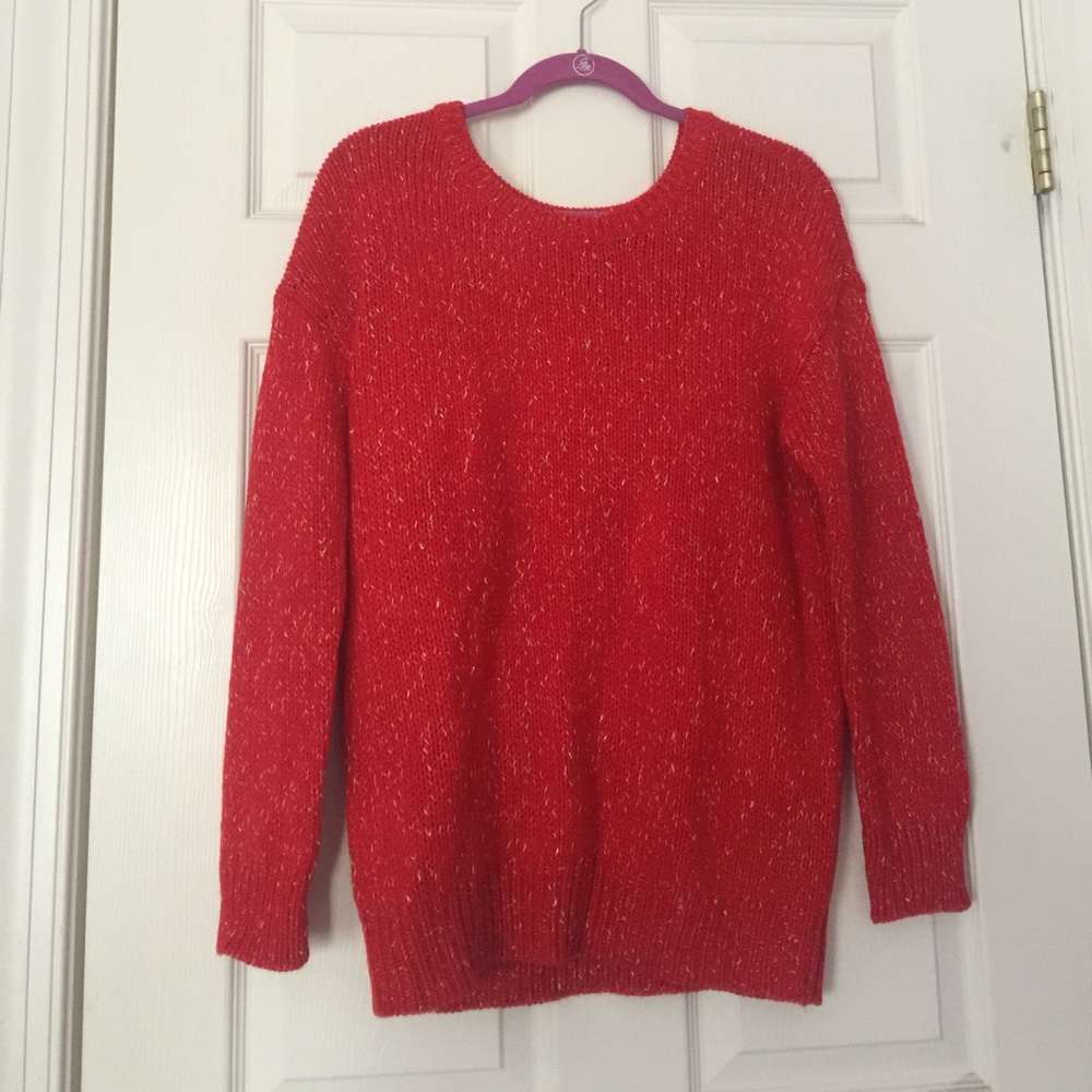 FAIRLY NEW RED SWEATER ❤️