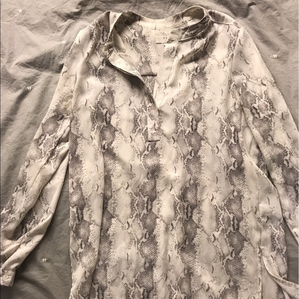 Gray snakeskin print blouse