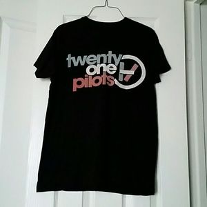Hot topic twenty one pilots tshirt vintage
