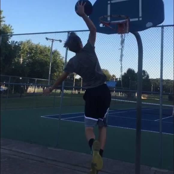 Meet your Posher, Cody - Picture 1 of 1