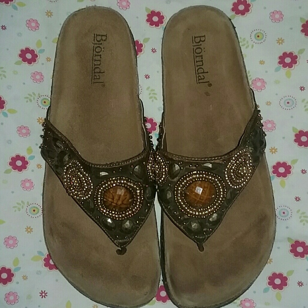 Sandles