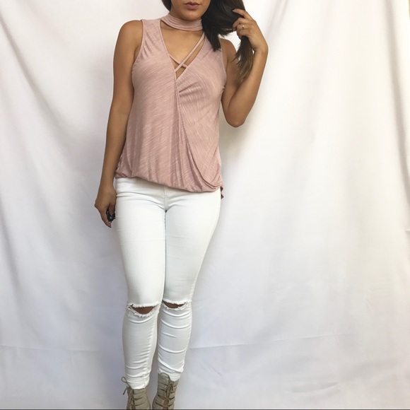 • Criss-cross Choker Top • - Picture 2 of 7