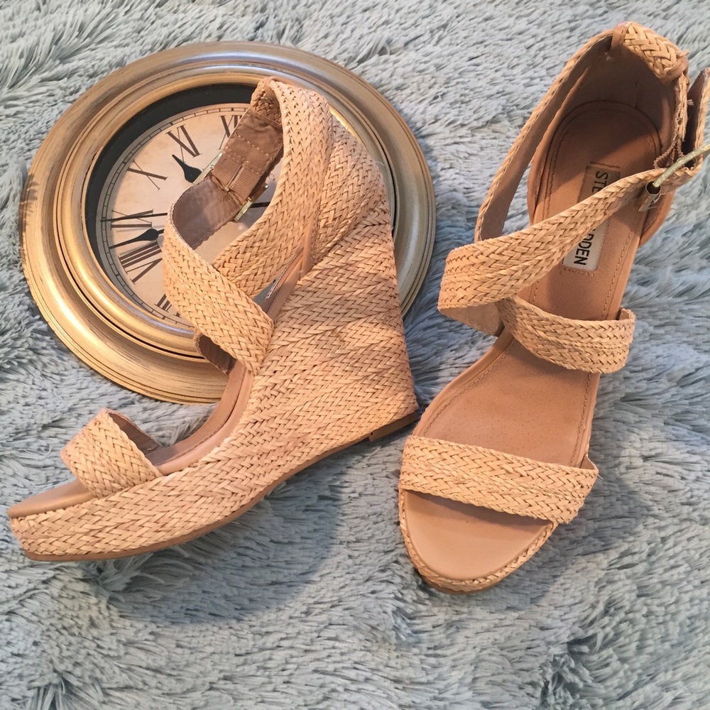 STEVE MADDEN Wedges Size 9