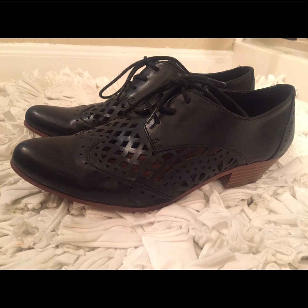 Dolce Vita cutout Oxford shoes