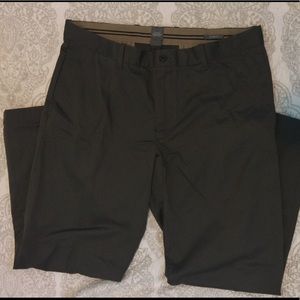 Pants for man Classic relaxed fit khakis( used)