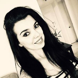 Meet your Posher, Muna