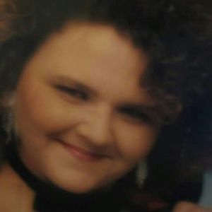 Meet your Posher, Connie