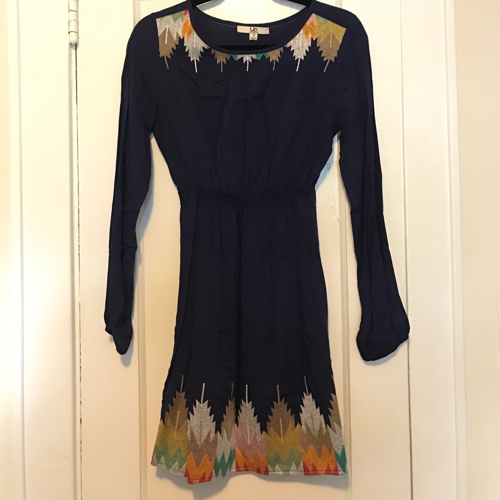 embroidered Ya long-sleeve dress