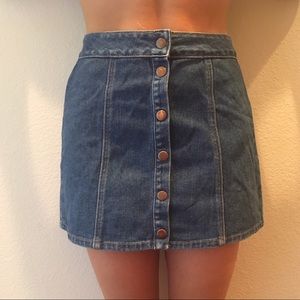 DENIM BUTTON DOWN SKIRT