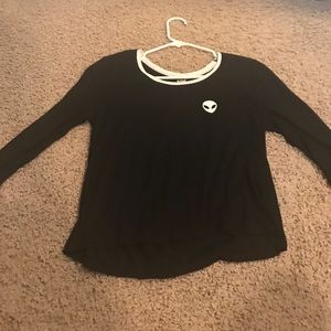 Black alien shirt