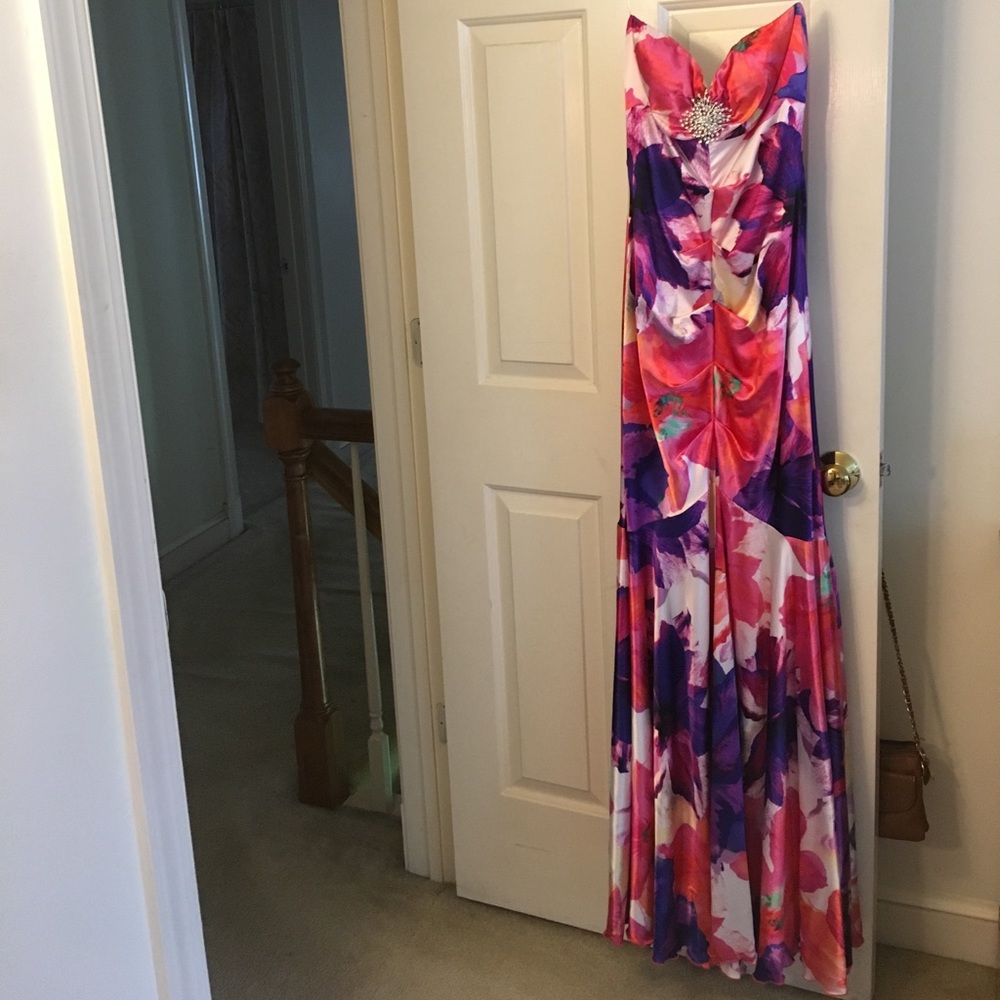 Caché formal patterned dress