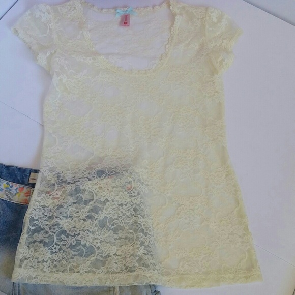 Final Price Drop Downeast Ivory Lace Top - Picture 3 of 4