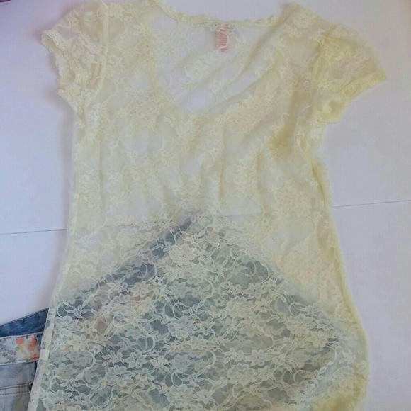 Final Price Drop Downeast Ivory Lace Top - Picture 4 of 4