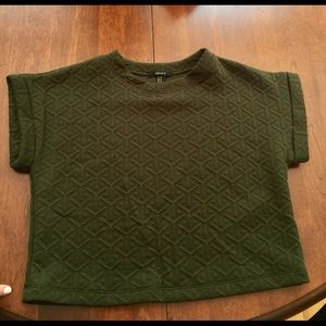 🌿WORN ONCE!🌿Short, structured shirt