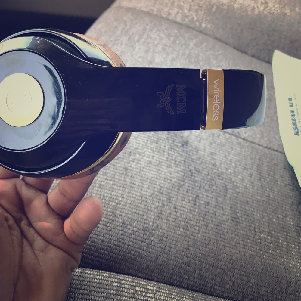 Mcm studio wireless beats 🔥exclusive