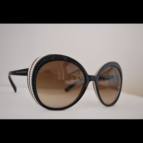 Alexander McQueen Accessories - Alexander McQueen Sunglasses