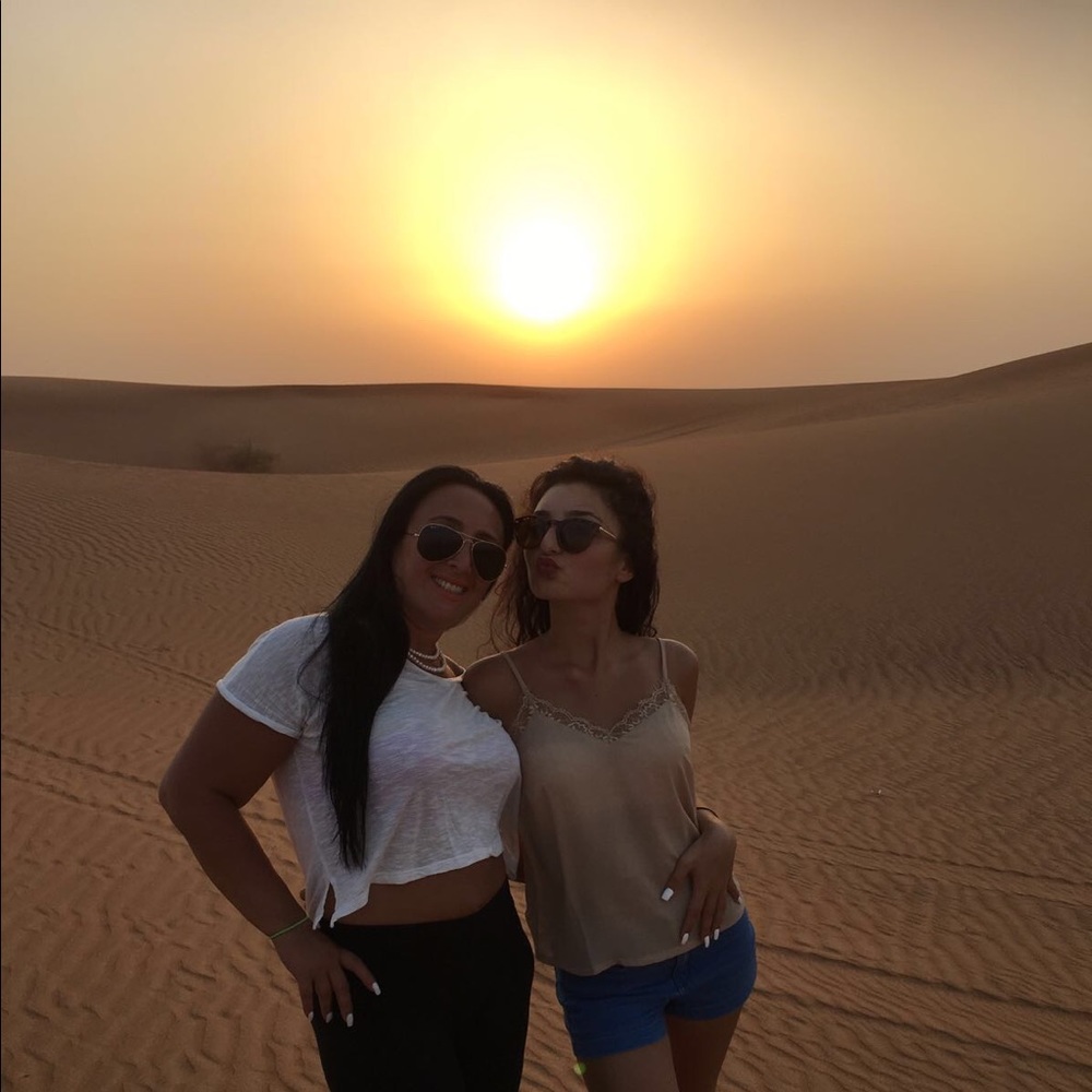 Meet your Posher, Yana