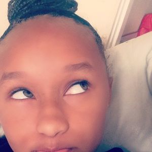 Meet your Posher, Cymone