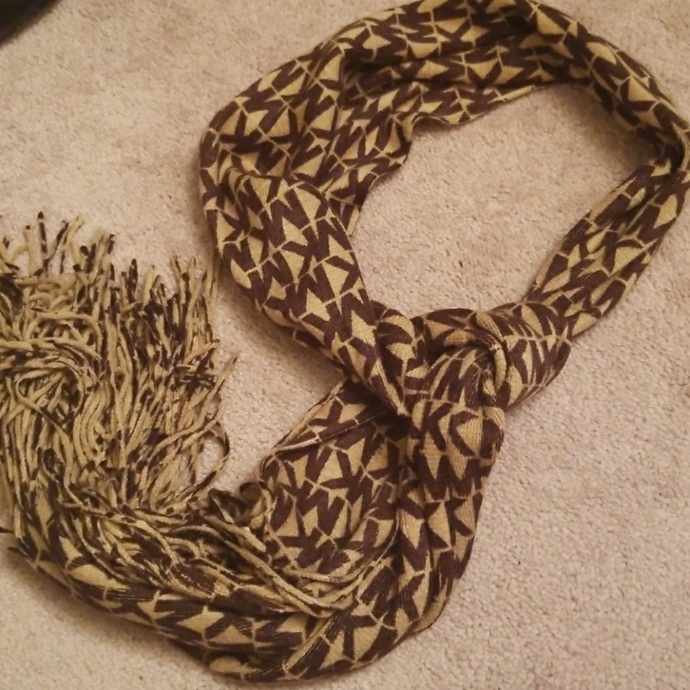 Michael Kors scarf