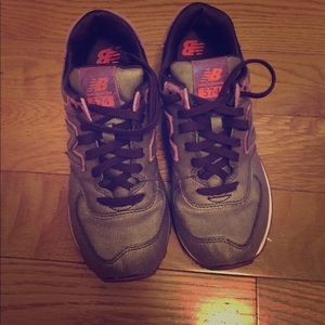 New Balances 574 purple/limited edition