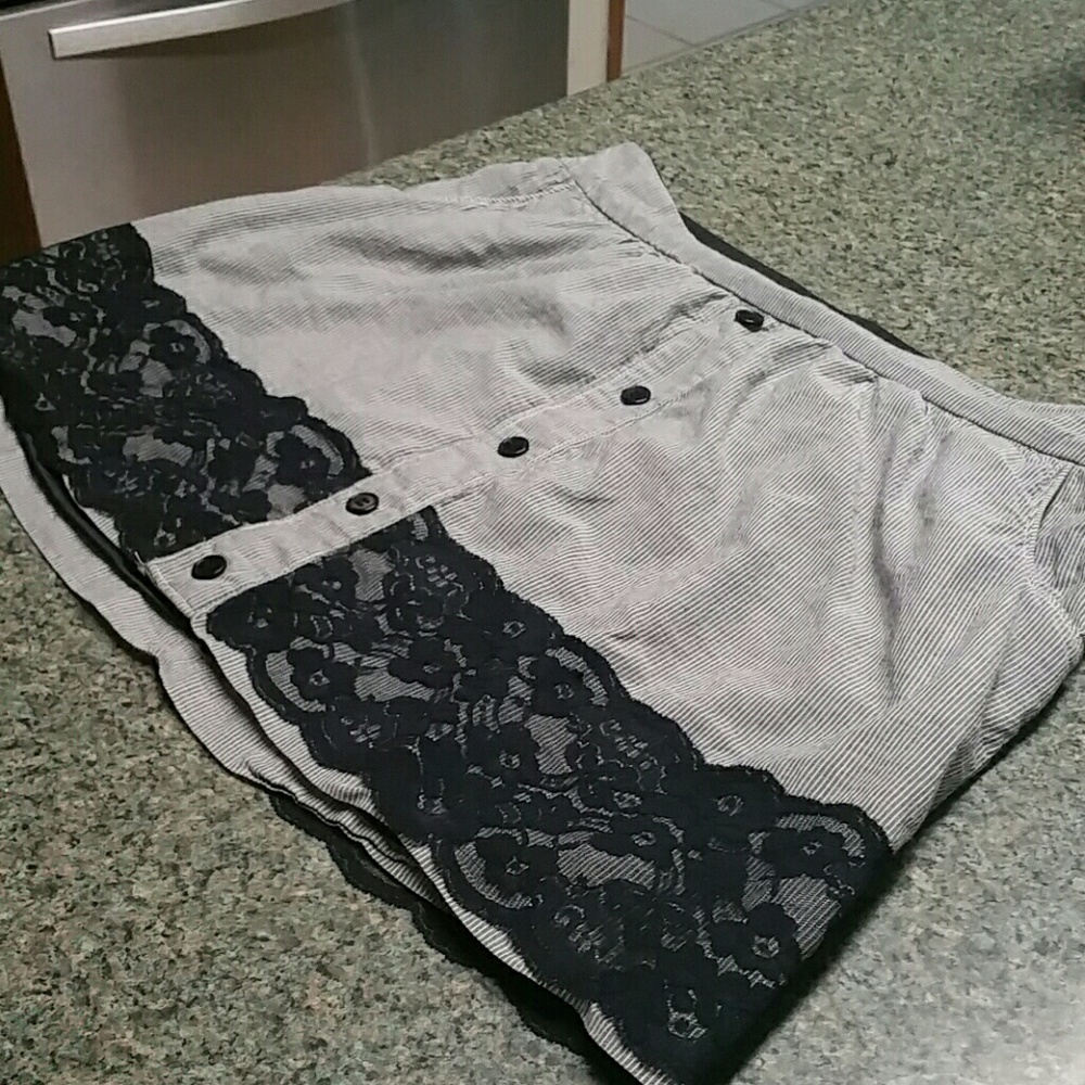 Light weight skirt with slip inside