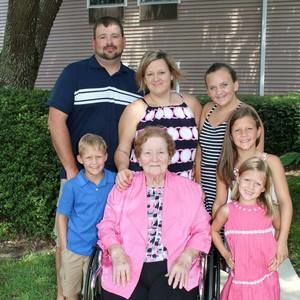 Meet your Posher, Lydia