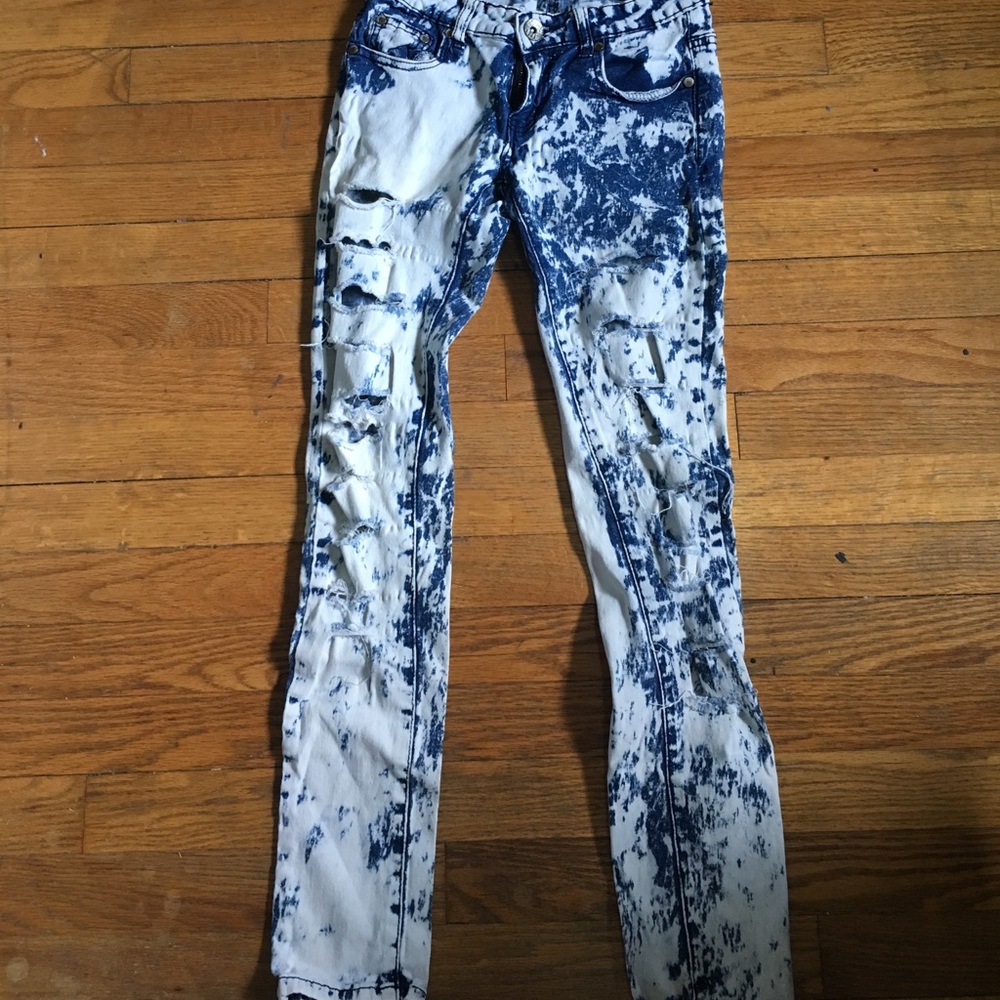 Hot Topic Acid wash skinny jeans
