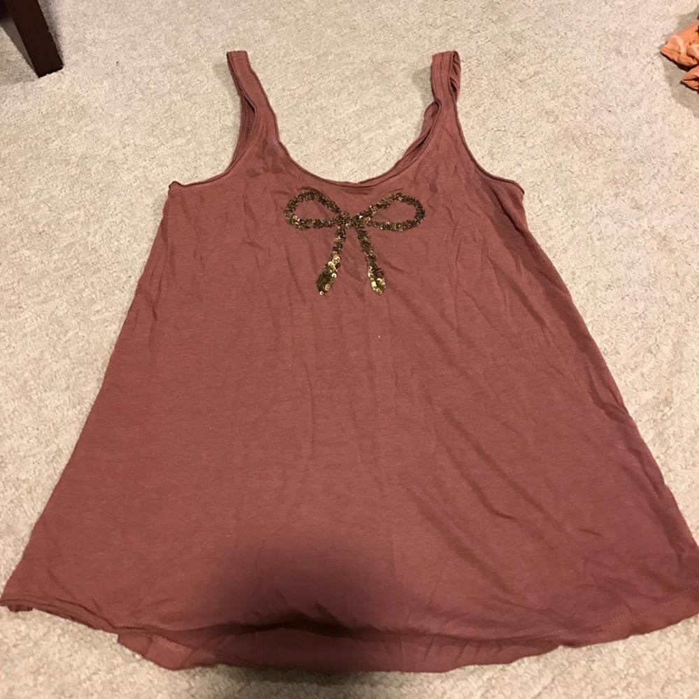 Aerie bow tank