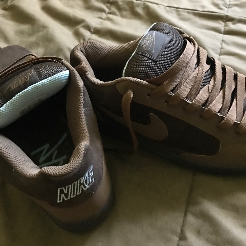 Dunks - Picture 3 of 3