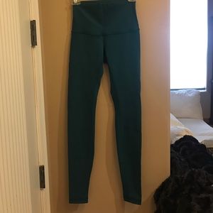 NWOT lululemon high times!