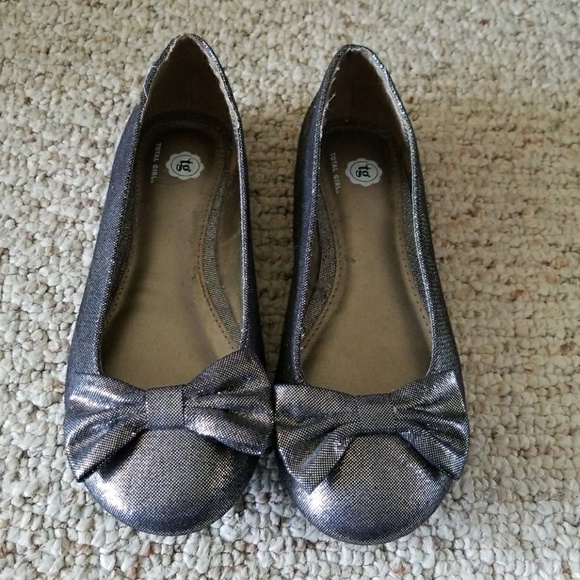 Flats - Picture 3 of 3