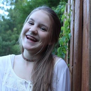 Meet your Posher, Anna claire