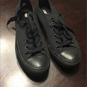 Womens converse size 8