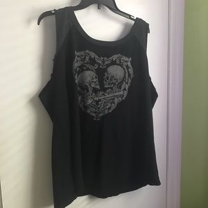Torrid Skulls in Heart Tank; Size 2