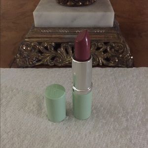 Clinique Beauty Essentials Travel Size Lipstick