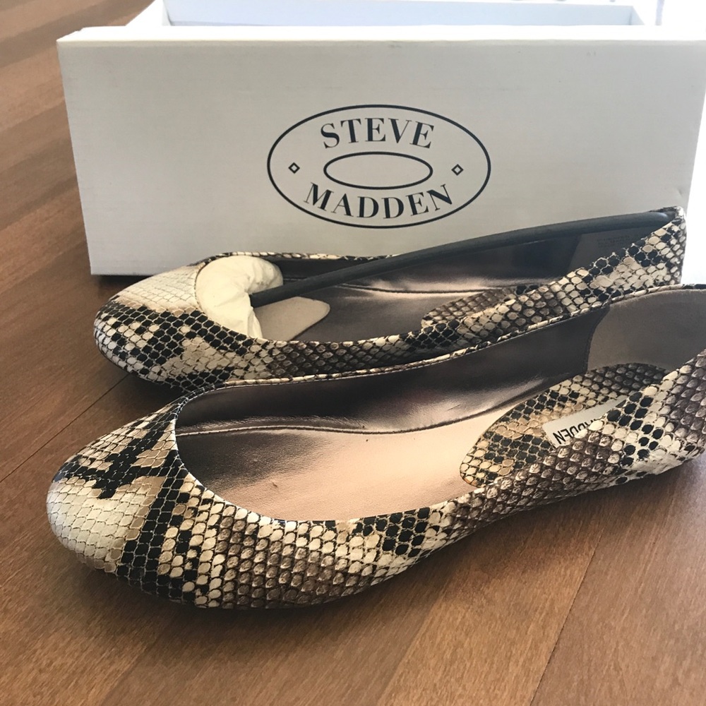 Steve Madden Flats