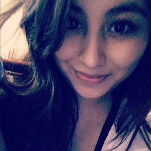 Meet your Posher, Esther