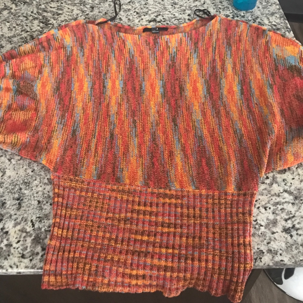 Forever 21 size M sweater shirt
