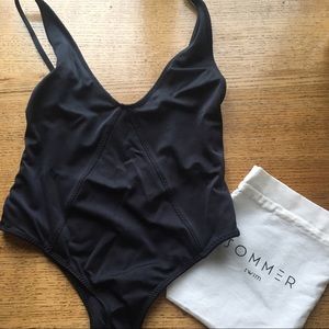 Sommer Swim One piece Devon NWT
