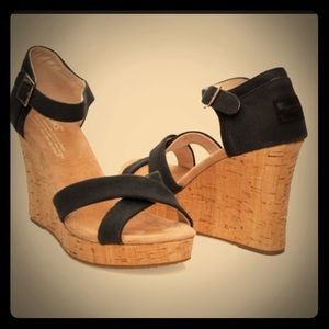 Toms Wedges 👌