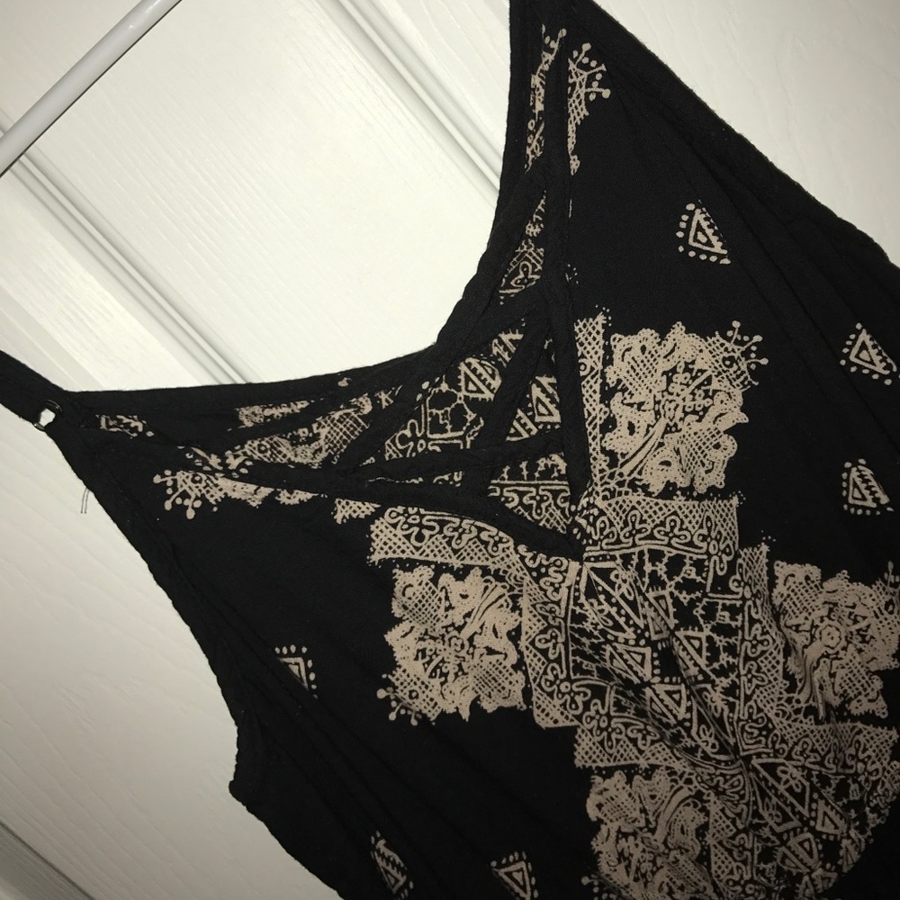 Romper - Picture 2 of 4