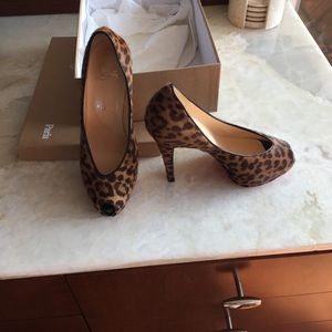 Peep toe pony hair leopard print Louboutins